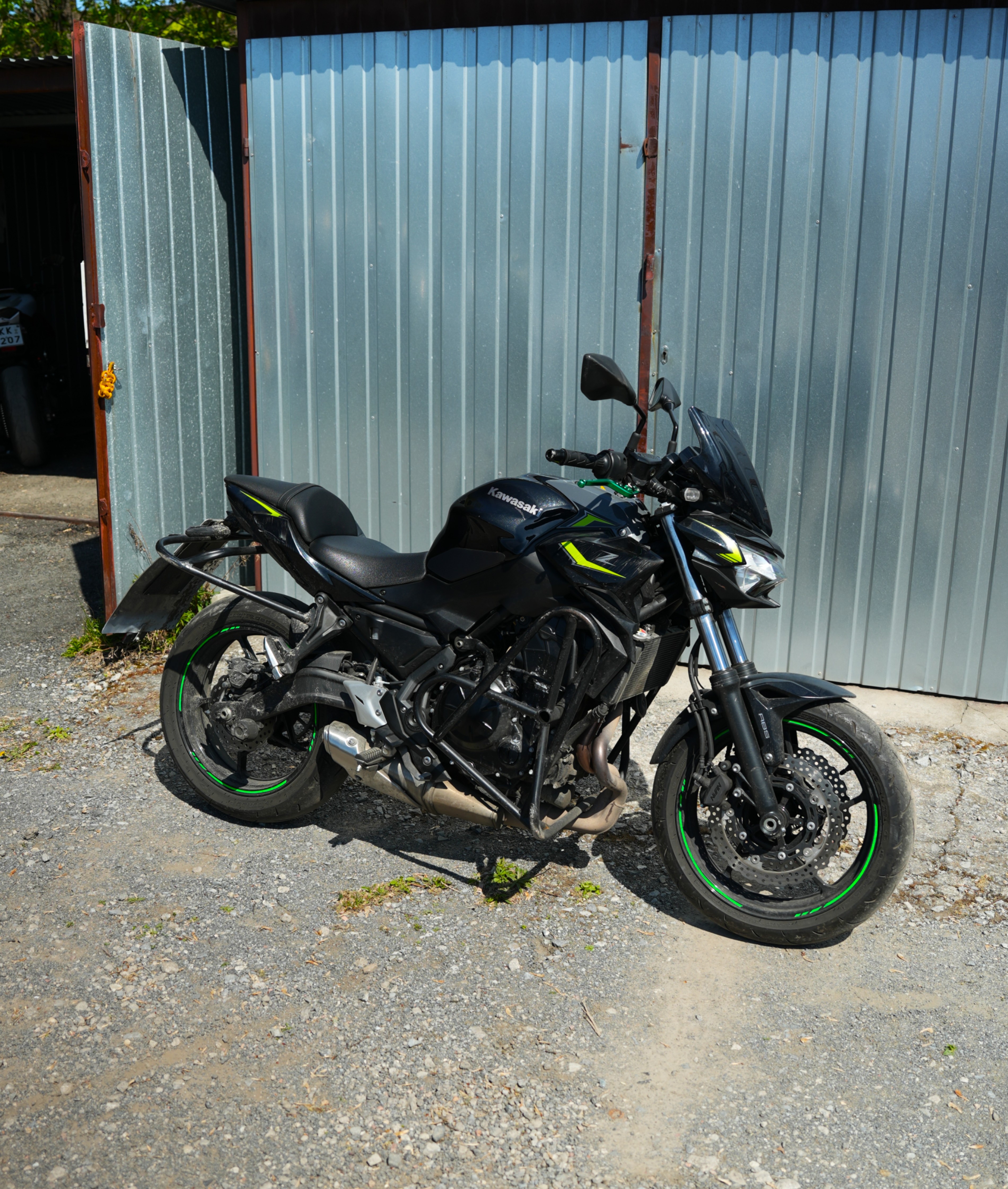 Kawasaki Z650 i samochód szkoleniowy OSK 5 - kurs motocyklowy kat. A Kraków
